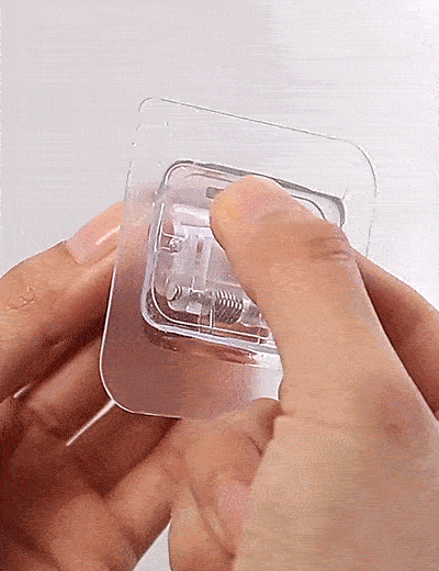 Installation support de tringle adhésif